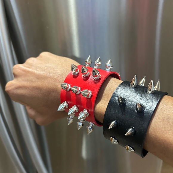 2 PCs faux leather Gothic Red Black spike Rock Bracelets - - Picture 3 of 7